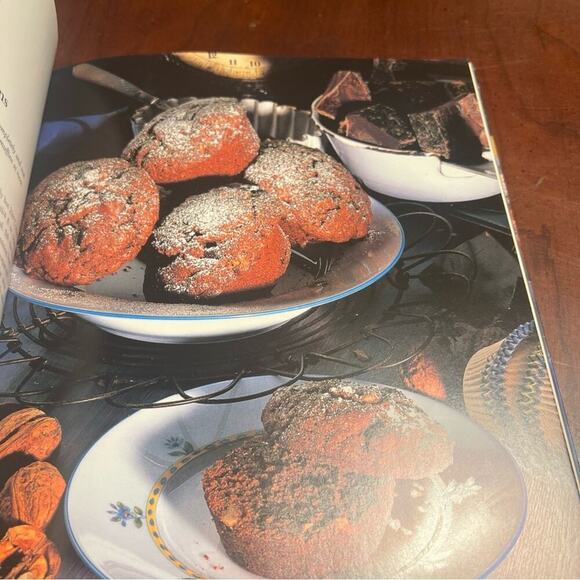 Le Cordon Bleu Home Collection, Muffins Cookbook By Cordon Bleu - Picture 6 of 7